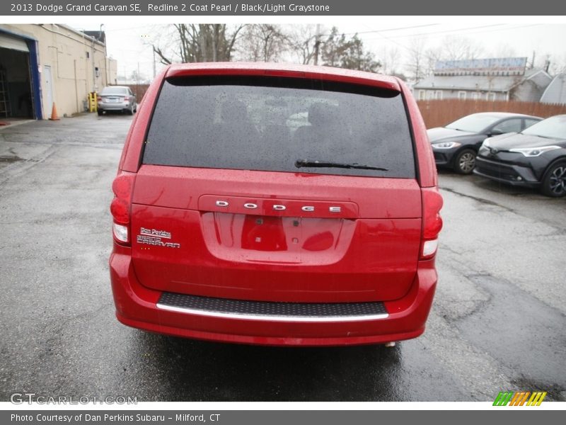 Redline 2 Coat Pearl / Black/Light Graystone 2013 Dodge Grand Caravan SE