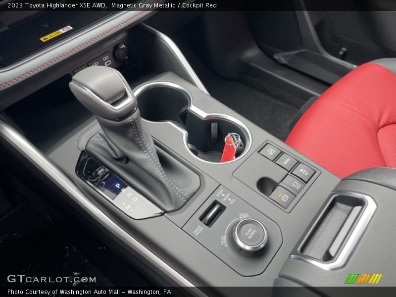  2023 Highlander XSE AWD 8 Speed Automatic Shifter