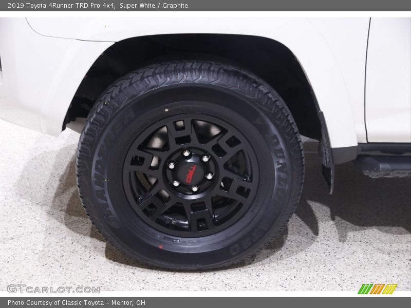 Super White / Graphite 2019 Toyota 4Runner TRD Pro 4x4