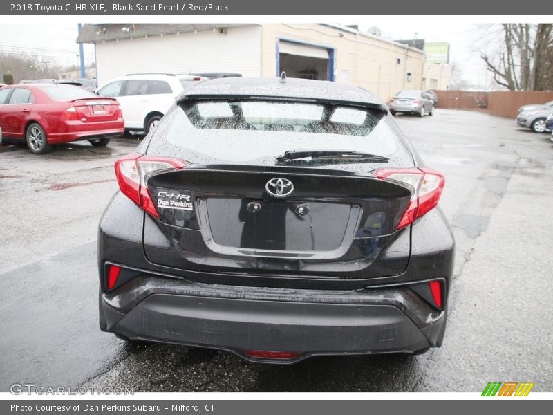 Black Sand Pearl / Red/Black 2018 Toyota C-HR XLE