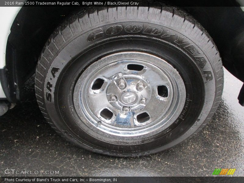 Bright White / Black/Diesel Gray 2016 Ram 1500 Tradesman Regular Cab