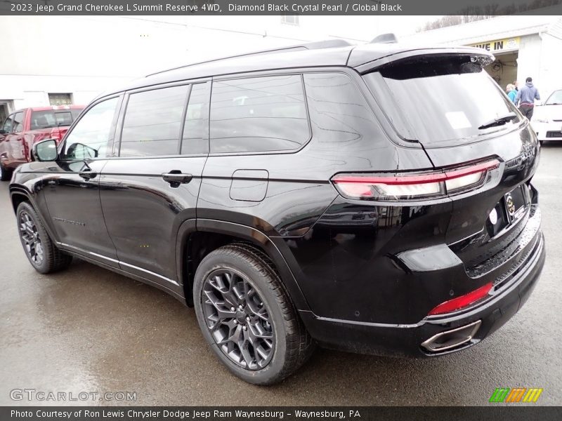Diamond Black Crystal Pearl / Global Black 2023 Jeep Grand Cherokee L Summit Reserve 4WD