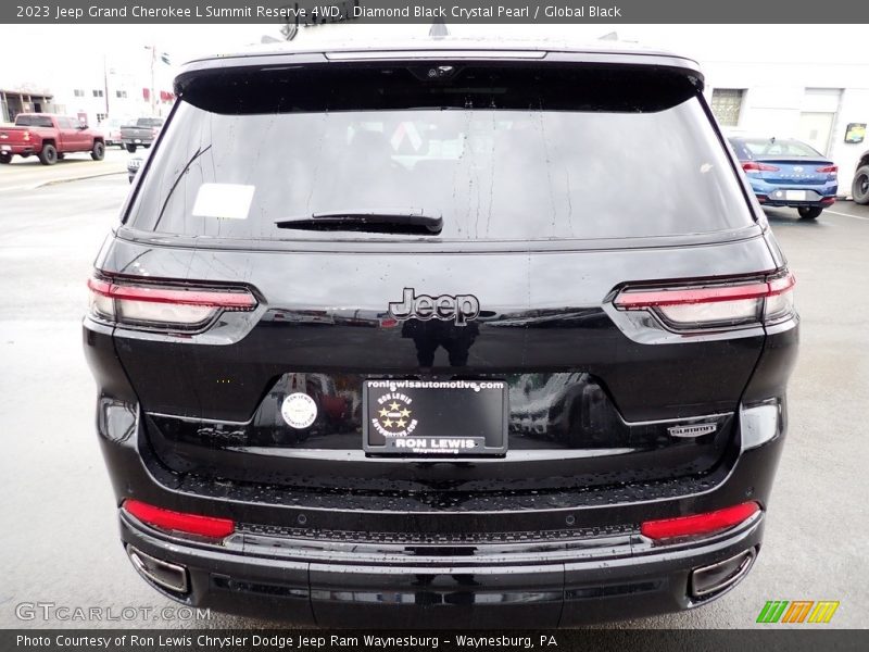 Diamond Black Crystal Pearl / Global Black 2023 Jeep Grand Cherokee L Summit Reserve 4WD