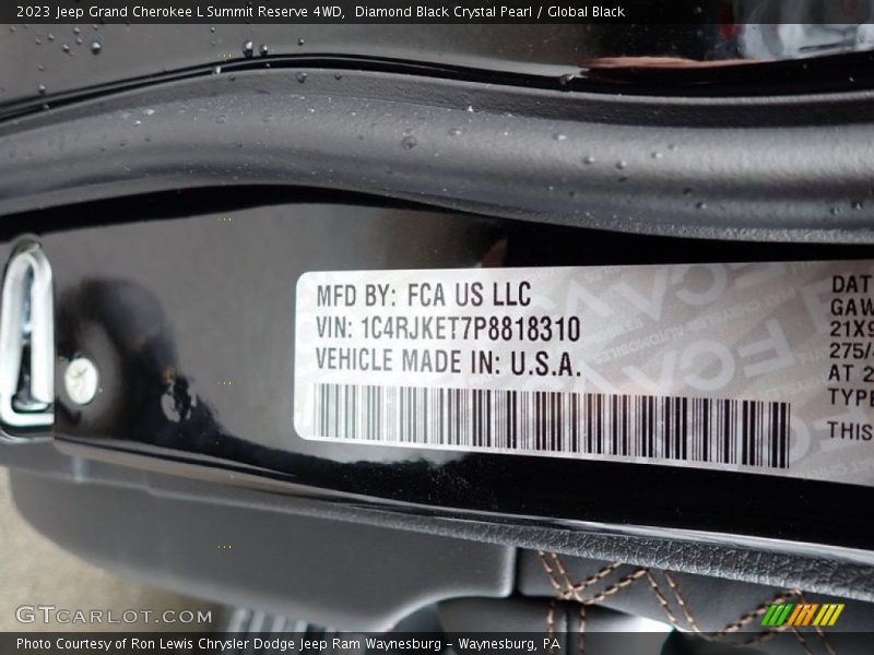 Diamond Black Crystal Pearl / Global Black 2023 Jeep Grand Cherokee L Summit Reserve 4WD
