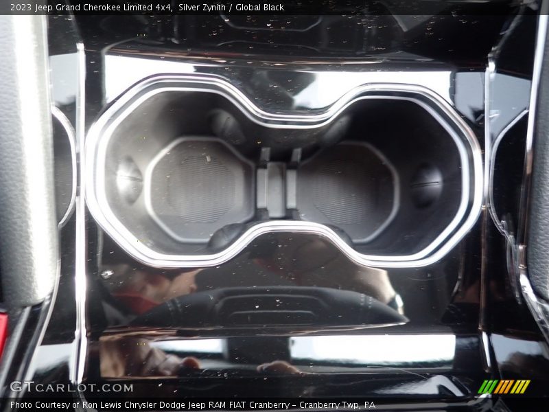 Silver Zynith / Global Black 2023 Jeep Grand Cherokee Limited 4x4