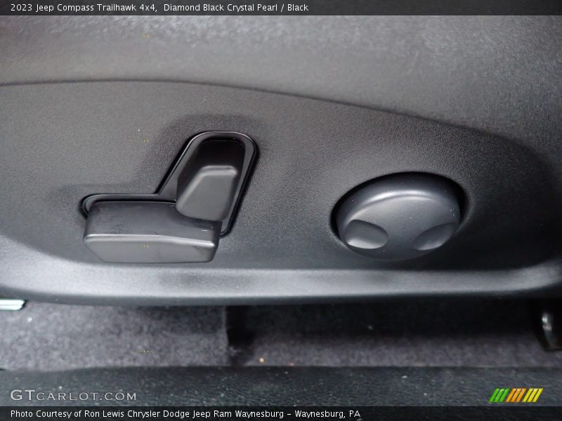 Diamond Black Crystal Pearl / Black 2023 Jeep Compass Trailhawk 4x4