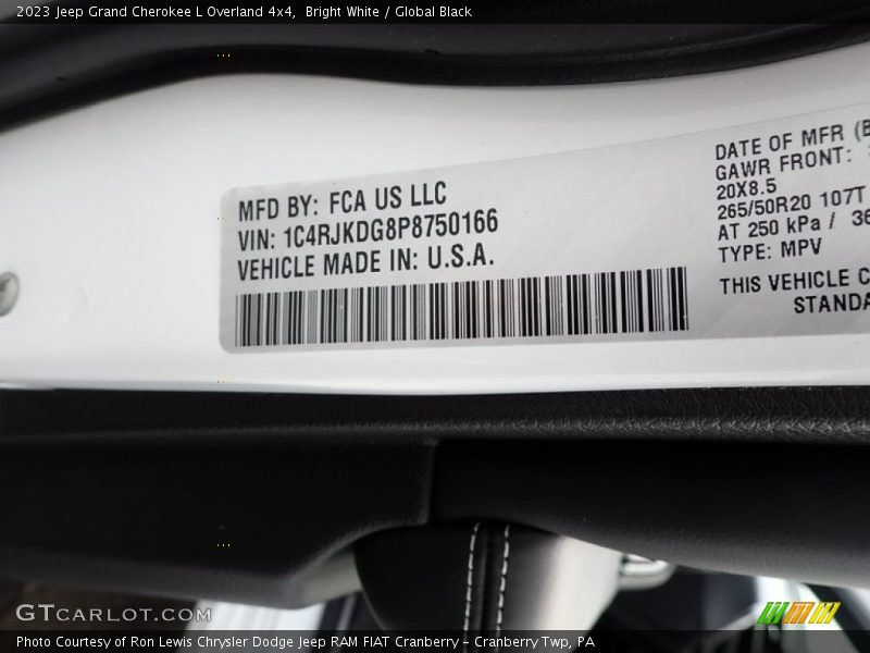 Bright White / Global Black 2023 Jeep Grand Cherokee L Overland 4x4