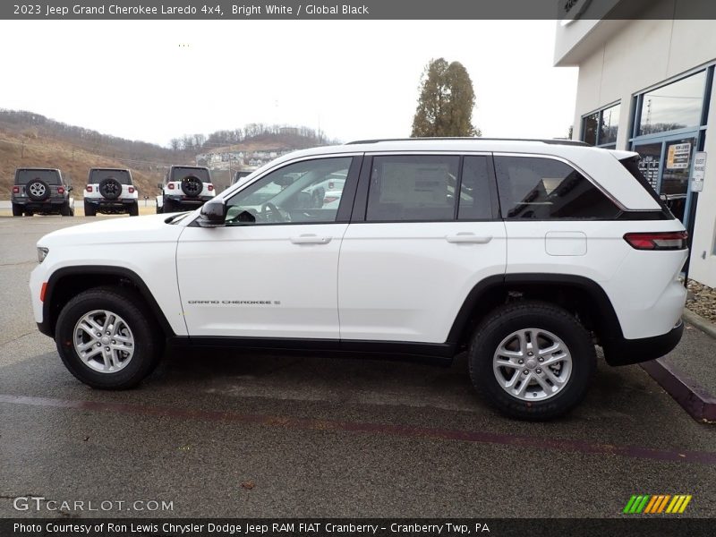 Bright White / Global Black 2023 Jeep Grand Cherokee Laredo 4x4