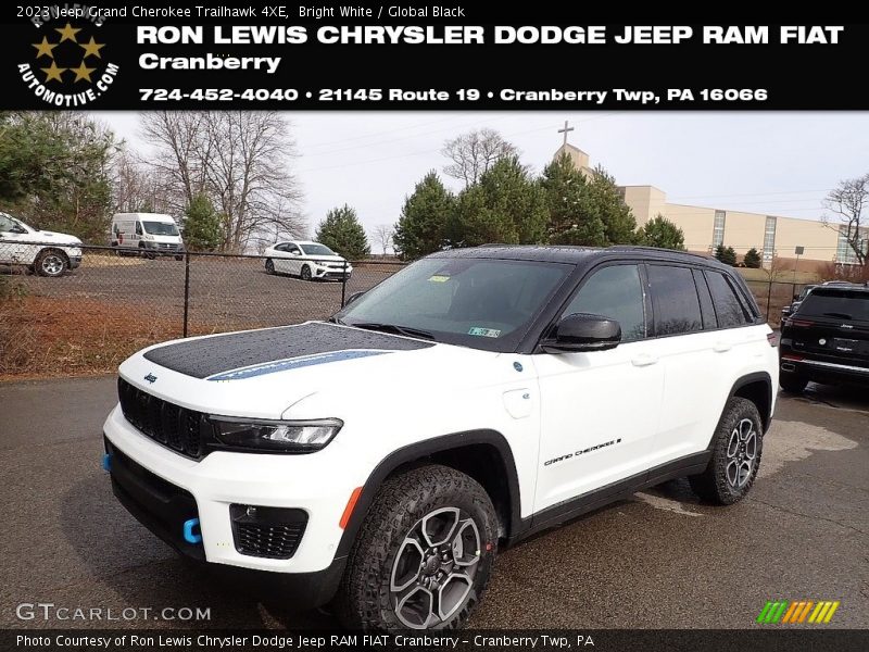 Bright White / Global Black 2023 Jeep Grand Cherokee Trailhawk 4XE