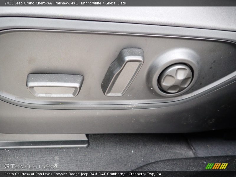 Bright White / Global Black 2023 Jeep Grand Cherokee Trailhawk 4XE