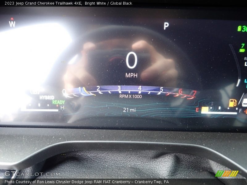 Bright White / Global Black 2023 Jeep Grand Cherokee Trailhawk 4XE