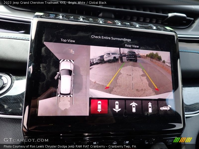 Bright White / Global Black 2023 Jeep Grand Cherokee Trailhawk 4XE