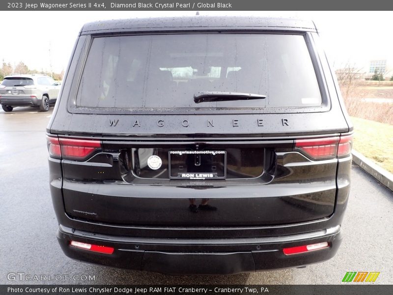 Diamond Black Crystal Pearl / Global Black 2023 Jeep Wagoneer Series II 4x4