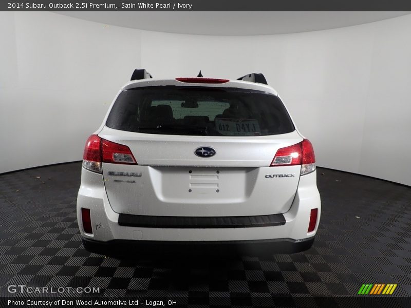 Satin White Pearl / Ivory 2014 Subaru Outback 2.5i Premium