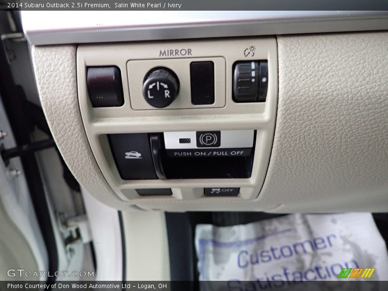 Satin White Pearl / Ivory 2014 Subaru Outback 2.5i Premium