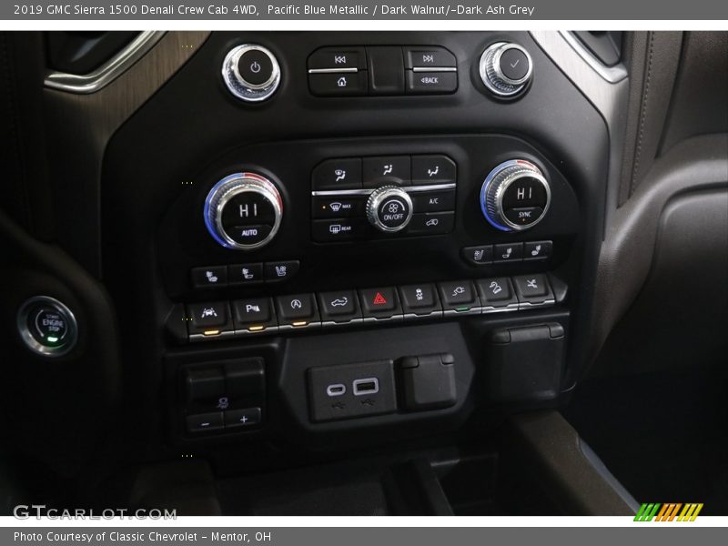 Pacific Blue Metallic / Dark Walnut/­Dark Ash Grey 2019 GMC Sierra 1500 Denali Crew Cab 4WD
