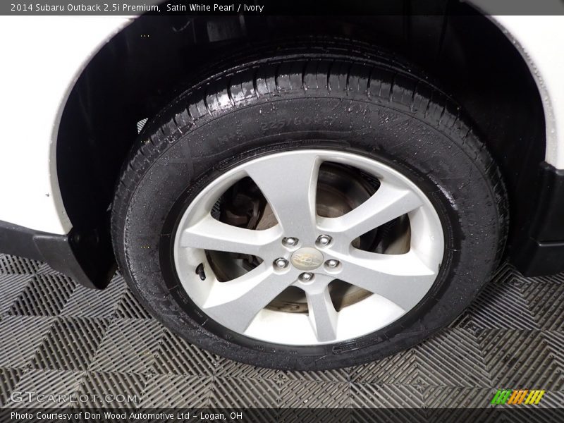 Satin White Pearl / Ivory 2014 Subaru Outback 2.5i Premium