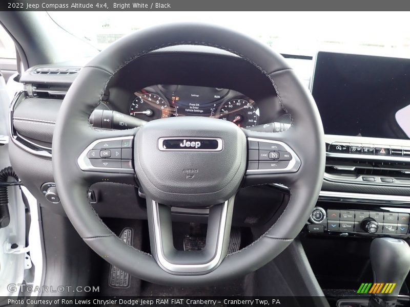 Bright White / Black 2022 Jeep Compass Altitude 4x4