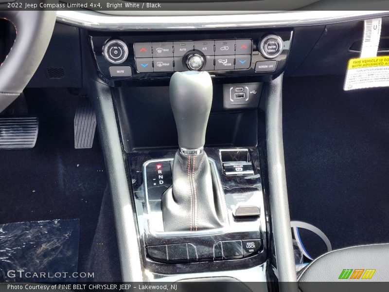 Bright White / Black 2022 Jeep Compass Limited 4x4