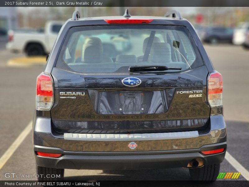 Dark Gray Metallic / Gray 2017 Subaru Forester 2.5i