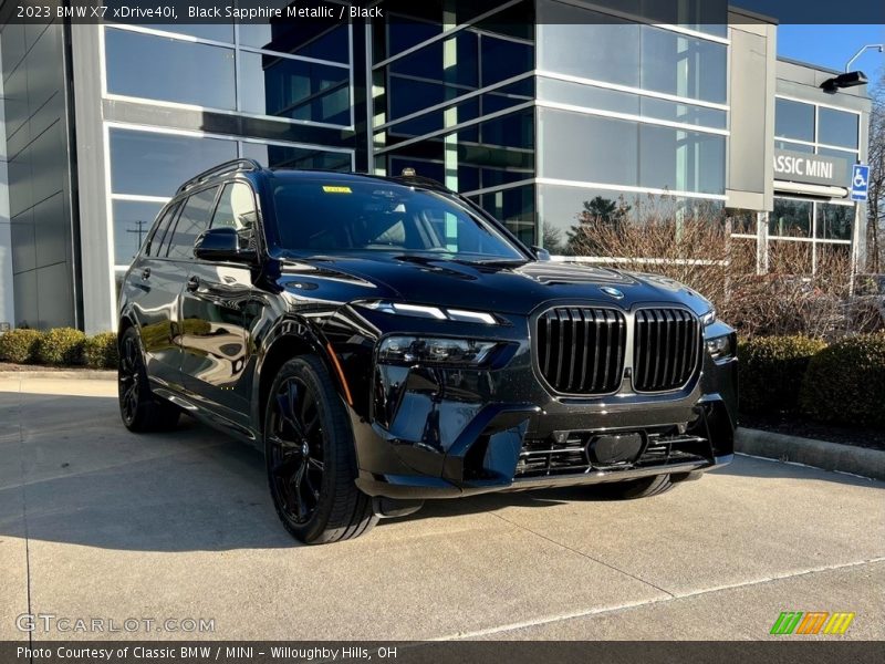 Black Sapphire Metallic / Black 2023 BMW X7 xDrive40i