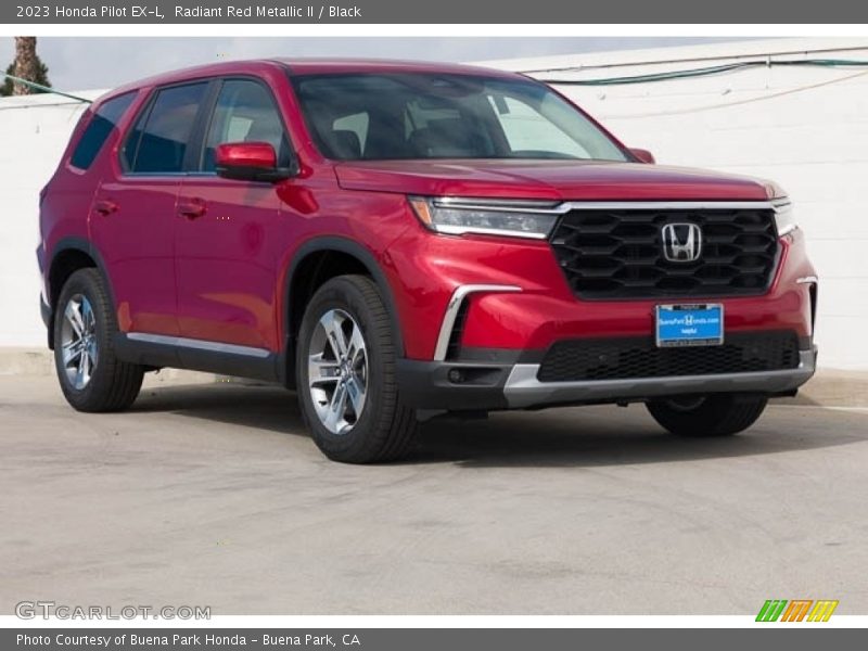 Front 3/4 View of 2023 Pilot EX-L