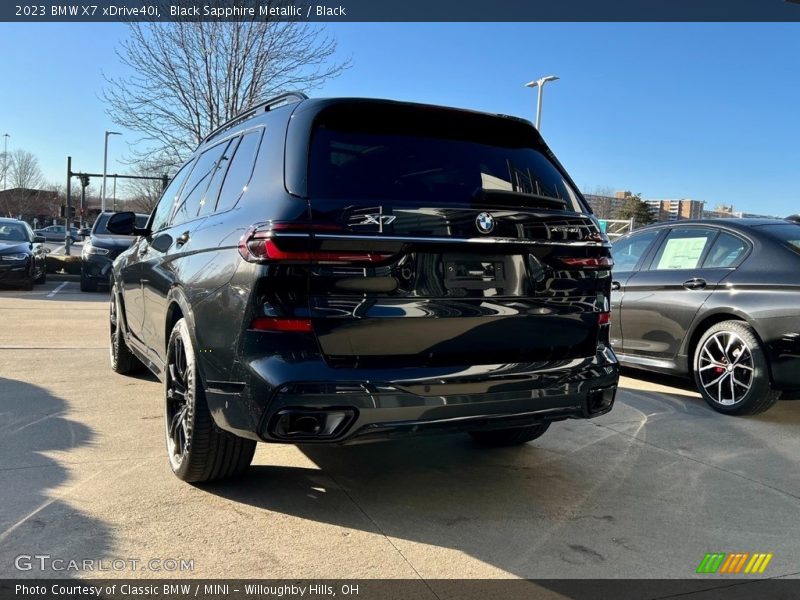 Black Sapphire Metallic / Black 2023 BMW X7 xDrive40i