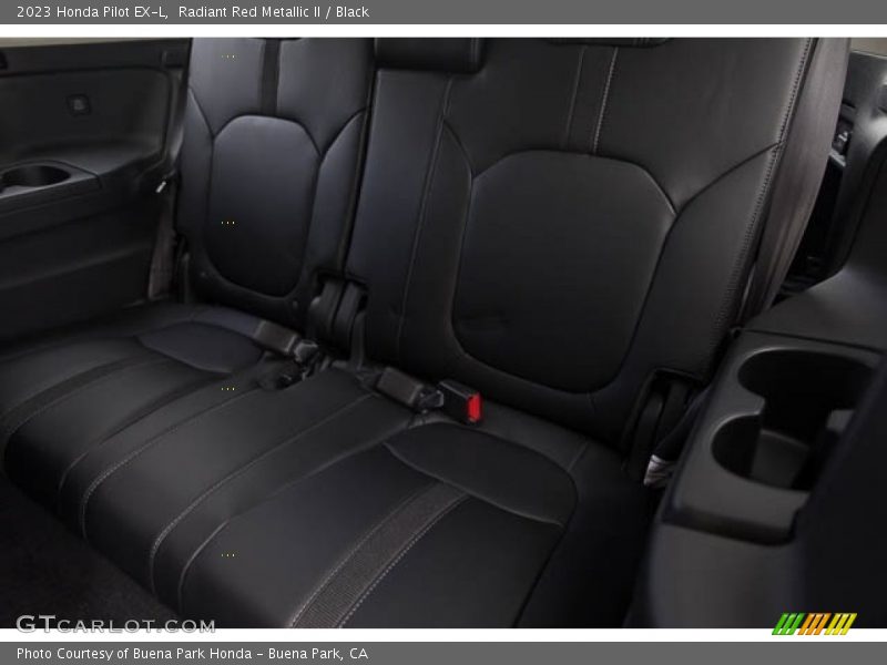Radiant Red Metallic II / Black 2023 Honda Pilot EX-L