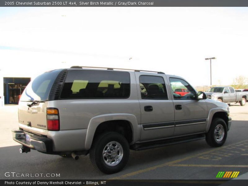 Silver Birch Metallic / Gray/Dark Charcoal 2005 Chevrolet Suburban 2500 LT 4x4
