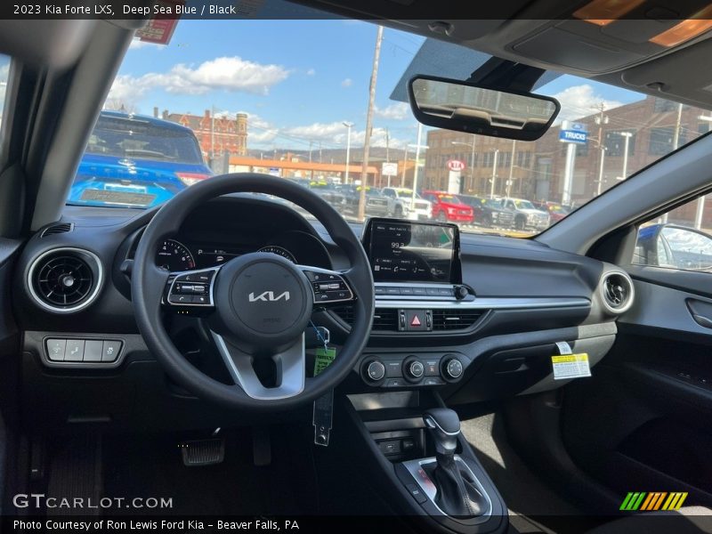 Deep Sea Blue / Black 2023 Kia Forte LXS
