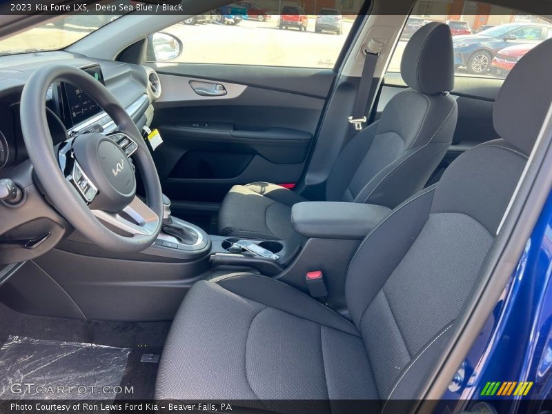 Deep Sea Blue / Black 2023 Kia Forte LXS