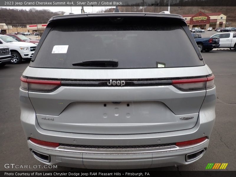 Silver Zynith / Global Black 2023 Jeep Grand Cherokee Summit 4x4