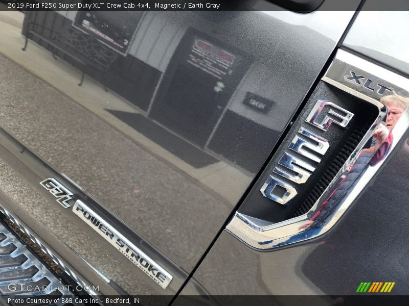 Magnetic / Earth Gray 2019 Ford F250 Super Duty XLT Crew Cab 4x4