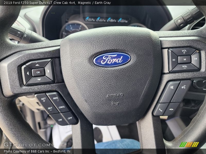 Magnetic / Earth Gray 2019 Ford F250 Super Duty XLT Crew Cab 4x4
