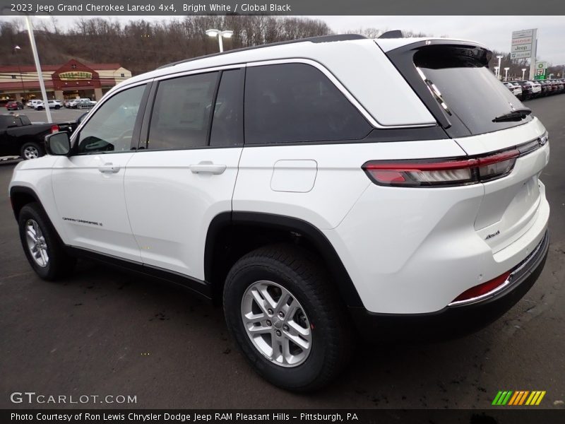 Bright White / Global Black 2023 Jeep Grand Cherokee Laredo 4x4