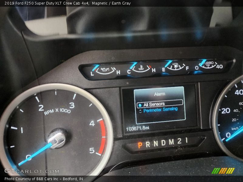 Magnetic / Earth Gray 2019 Ford F250 Super Duty XLT Crew Cab 4x4