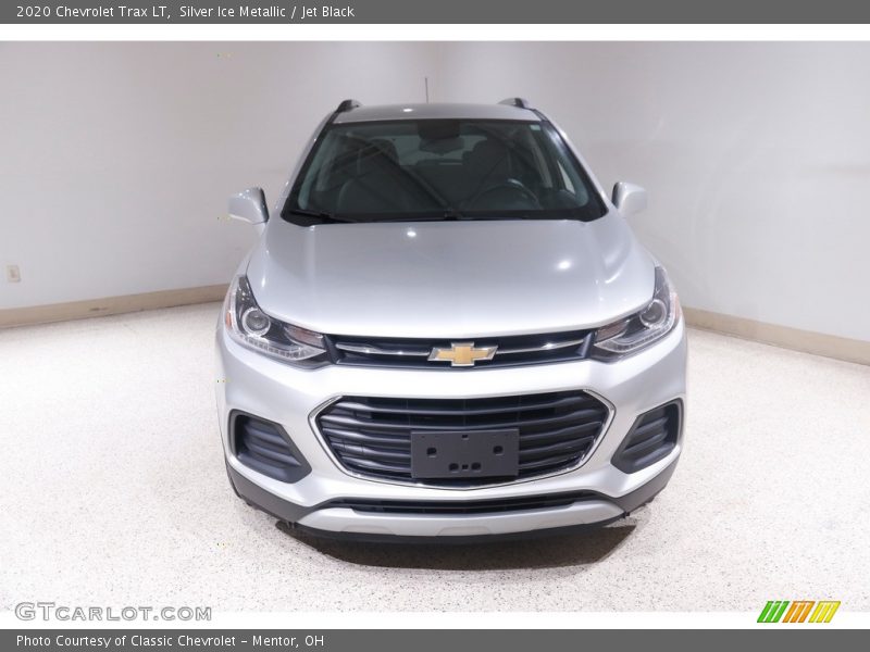 Silver Ice Metallic / Jet Black 2020 Chevrolet Trax LT