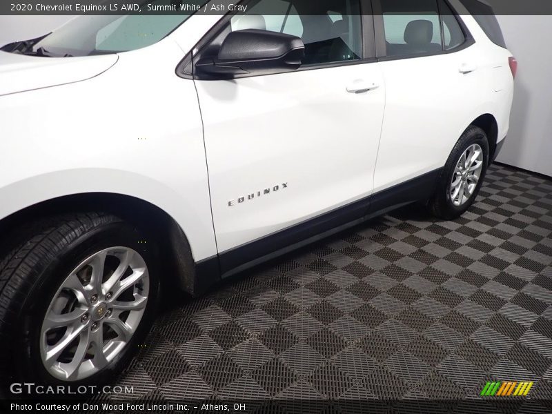 Summit White / Ash Gray 2020 Chevrolet Equinox LS AWD