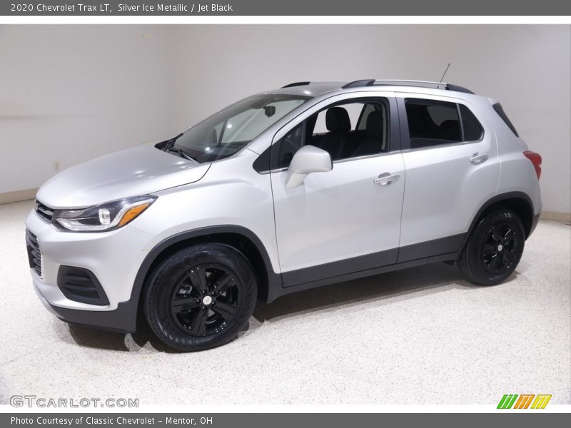 Silver Ice Metallic / Jet Black 2020 Chevrolet Trax LT