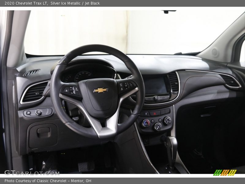 Silver Ice Metallic / Jet Black 2020 Chevrolet Trax LT