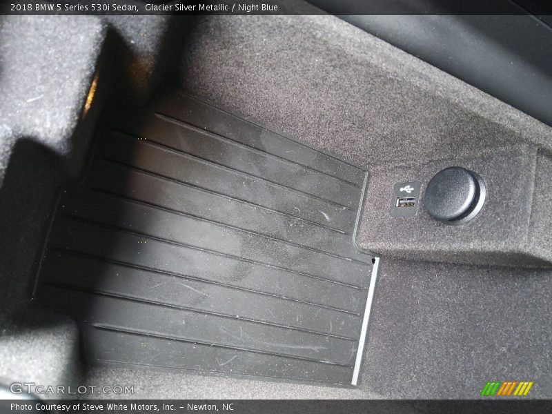 Glacier Silver Metallic / Night Blue 2018 BMW 5 Series 530i Sedan