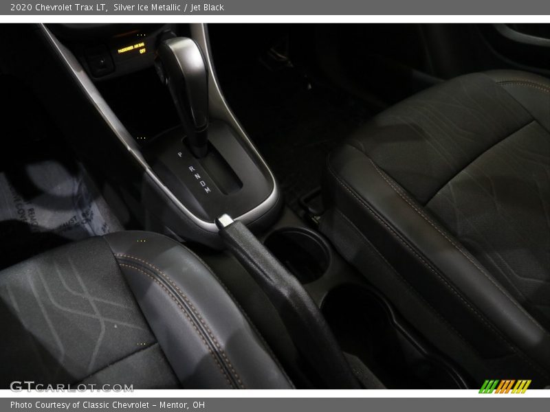 Silver Ice Metallic / Jet Black 2020 Chevrolet Trax LT