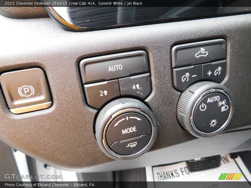 Controls of 2023 Silverado 1500 LT Crew Cab 4x4