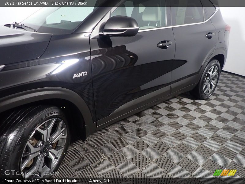 Black Cherry / Black 2021 Kia Seltos EX AWD