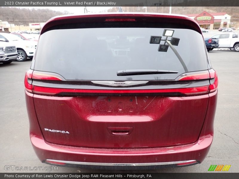 Velvet Red Pearl / Black/Alloy 2023 Chrysler Pacifica Touring L