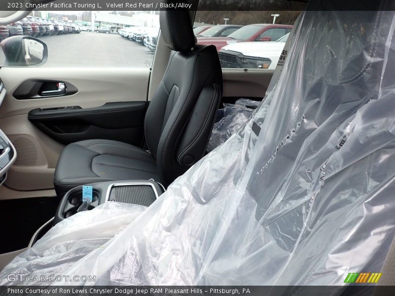Velvet Red Pearl / Black/Alloy 2023 Chrysler Pacifica Touring L