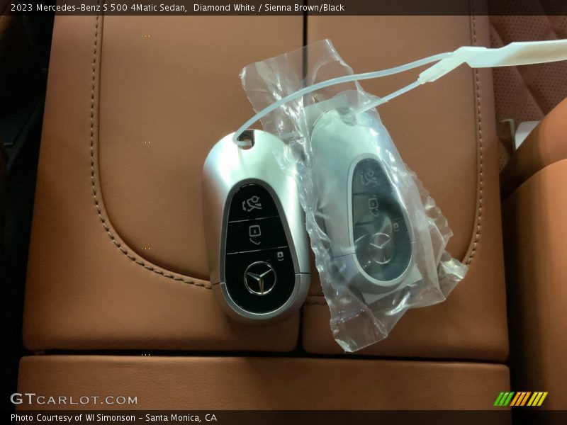 Keys of 2023 S 500 4Matic Sedan