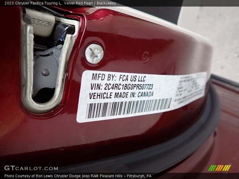 Velvet Red Pearl / Black/Alloy 2023 Chrysler Pacifica Touring L