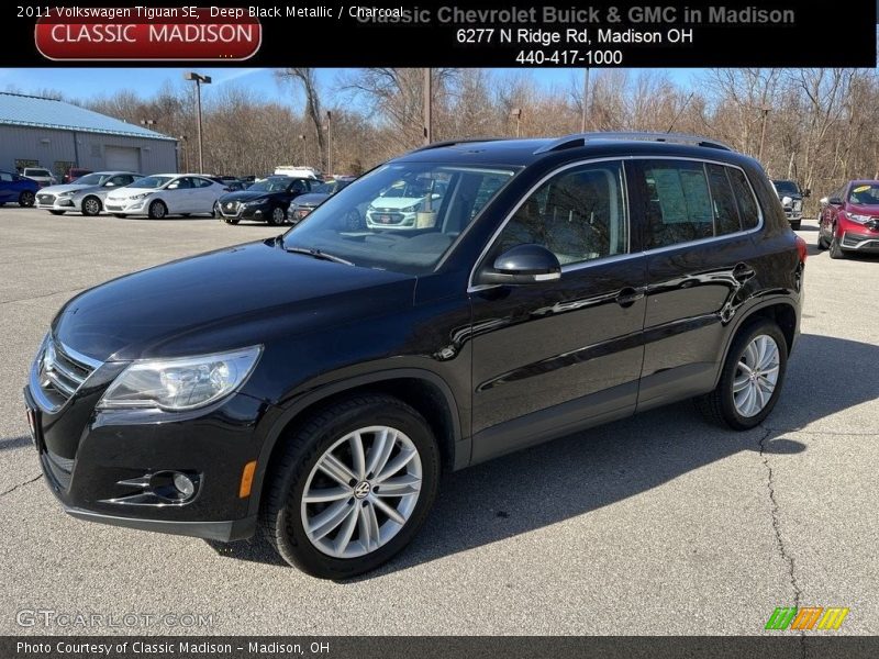 Deep Black Metallic / Charcoal 2011 Volkswagen Tiguan SE