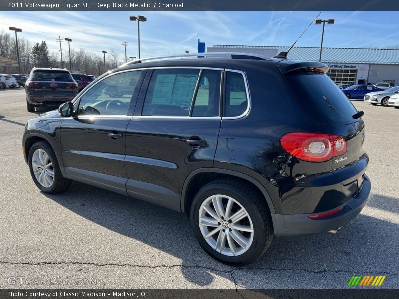 Deep Black Metallic / Charcoal 2011 Volkswagen Tiguan SE